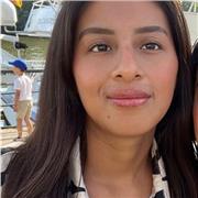 Profesora particular de inglés y francés imparte clases a alumnos de cualquier edad